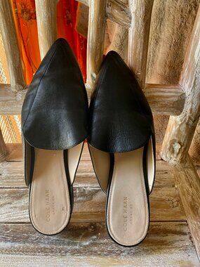 EXCL Cole Haan Womens Slip On Flat Black Leather Shoes SZ 9B